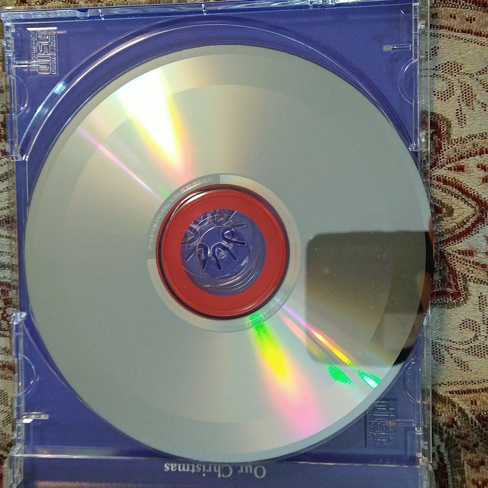 Our Christmas CD music 🎶 🎄 - Picture 4 of 6